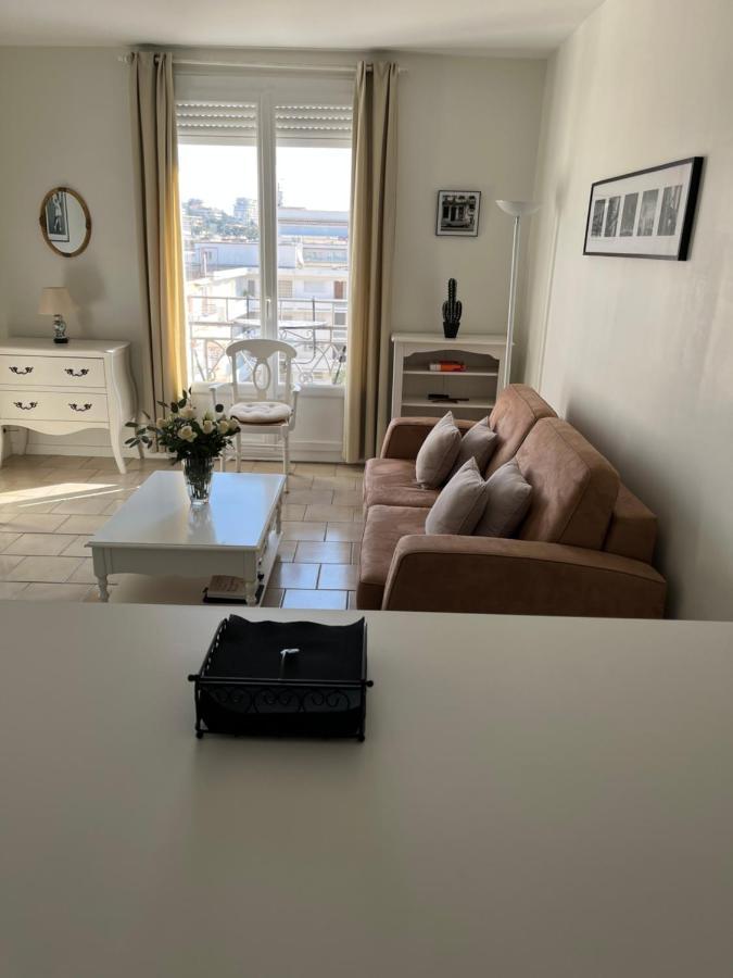 Cannes, Croisette, Palais Miramar Buitenkant foto