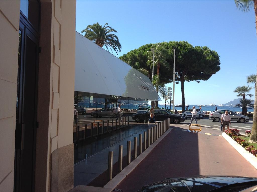 Cannes, Croisette, Palais Miramar Kamer foto